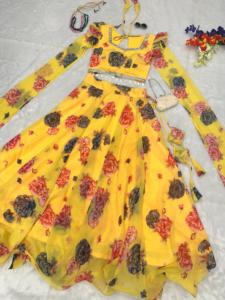 Lehenga Choli con Estampado Floral Amarillo y Dupatta, Traje Tradicional Indio para Bodas, Vestido Largo de Georgette para Mujer, Verano - Product Image 4