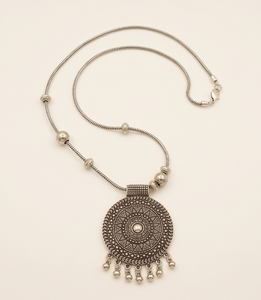 Chaîne avec pendentif mandala en argent oxydé DIVYORO - Product Image 1