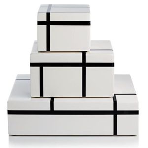 Boîte à bijoux en résine de luxe, incrustée, faite à la main, organiseur décoratif pour cadeaux, boîte à bijoux et décoration intérieure, Craftera Exports - Product Image 1