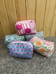 Customized logo Floral Quilted Cosmetic Pouch Handheld Down Zipper <b>Makeup</b> Bag Printed Travel Toiletry Storage <b>Case</b> for Gifts - Product Image 5