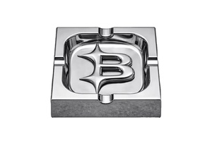 Cendrier carré de luxe en aluminium avec logo personnalisé, finition chromée brillante, cendrier professionnel pour bar et hôtel - Product Image 1