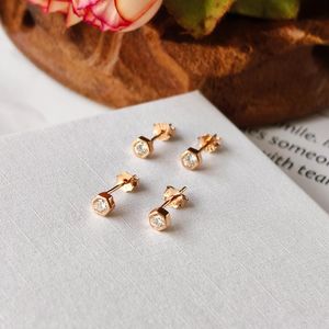 Boucles d'oreilles clous hexagonales en argent sterling 925 plaqué or rose 14 carats avec zircon, bijoux élégants pour femmes, cadeau - Product Image 1