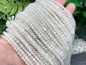 ลูกปัดมูนสโตนสีขาวธรรมชาติทรงกลมเหลี่ยมเพชรพลอยขนาด 2 มม. 3 มม. 4 มม. ลูกปัดพลอยขนาดเล็กสำหรับทำสร้อยข้อมือ สร้อยคอ DIY เครื่องประดับ - Product Image 2