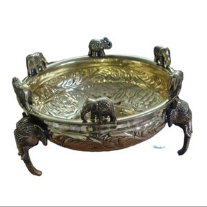 Urli en laiton fait main avec motif d'éléphant |   Bol à fleurs flottant plaqué or antique pour la décoration de la maison, du jardin et des fêtes - Product Image 1