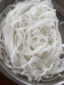 Excelente fideos de arroz vietnamitas. Sin Gluten, Larga Duración, Perfecto para Restaurantes y Cocina Casera - Product Image 4