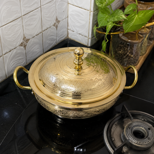 Cacerola de Latón Grabada a Mano con Tapa y Asas, 2.5L, Olla de Lujo para Mantener la Comida Caliente, para Hoteles, Restaurantes y Servicios de Catering - Product Image 4