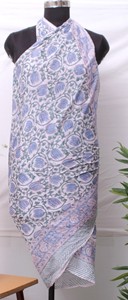 Pareo de algodón para mujer con estampado floral hecho a mano, ideal para la playa, venta al por mayor. - Product Image 3