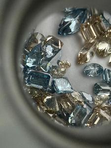 Bijoux en diamant de culture, taille radiant, bleu et couleur champagne, pour hommes et femmes - Product Image 2