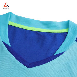 Fabricante OEM de Uniformes Sublimados que Ofrece Impresión de Logotipos con Diseño Personalizado para Ropa Deportiva Profesional de Equipos - Product Image 2