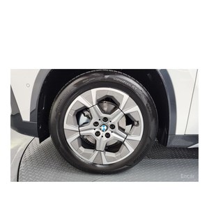 BMW X1 XDrive 20i XLine 2024, 5,978 km, con Volante a la Izquierda y Cámara Trasera - Product Image 5