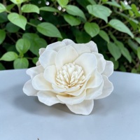 VADEE SOLA WOOD FLOWER Kerajinan Tangan Ramah Lingkungan Klasik Alba Camellia Ukuran 8.5 CM Model Batang Serat Tanaman Sesbania VDXXX-067