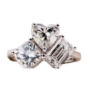 Anillo de Diamantes de Tres Piedras de Oro de 14K y 18K con Platino, Corte Esmeralda Redondo en Forma de Corazón, Anillo de Compromiso, Joyería Fina de Lujo para Mujer - Product Image 1