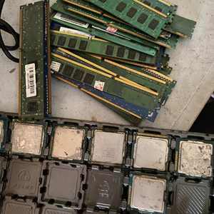Nouvelles RAM de bureau de haute qualité, endommagées et non fonctionnelles, disponibles à bas prix de gros pour les entreprises de transformation des métaux - Product Image 6