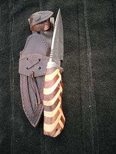 Cuchillo de caza artesanal de acero de Damasco con mango de madera, hoja de punta caída, cuchillos de Damasco con funda de cuero - Product Image 5