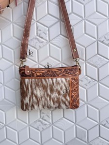 กระเป๋าหนังวัวลายตะวันตก งานแกะสลักด้วยมือ พร้อมพู่หนังสไตล์โบฮีเมียน ขายดี กระเป๋าหนังทำมือสำหรับผู้หญิง - Product Image 3