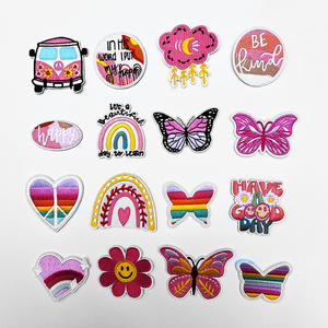 Écussons brodés personnalisés par le fabricant, badges de haute qualité fabriqués à la machine, écussons brodés pour uniformes, badges d'école et d'université, pas cher - Product Image 4