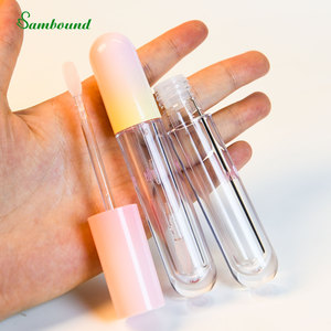 Tubes de brillant à lèvres personnalisés de 5,6 ml avec applicateur en plastique souple non absorbant, tête de brosse facile à nettoyer, tige transparente, emballage inclus - Product Image 1