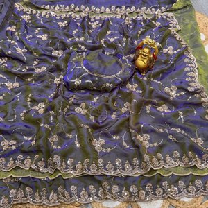 VASTRA COTTAGE Sari de Seda Pura para Mujer con Brillo de Terciopelo y Cuentas Doradas, Diseño de Lentejuelas, para Fiestas y Bodas - Product Image 1