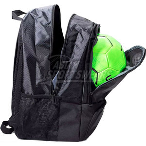 Mochila de Fútbol Moderna y Elegante con Diseño Versátil y Organizador Interno para Uso Diario de Atletas - Product Image 6