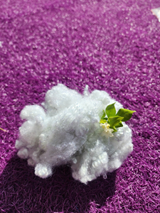 Fibre de polyester recyclée blanche non siliconée du Vietnam, 15D 32/64mm, antistatique, anti-déformation, garnissage creux conjugué - Product Image 6