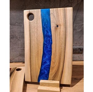 Tabla de Cortar de Madera Personalizable en Oferta, Rectangular con Incrustaciones de Resina Azul, Diseño Antideslizante - Product Image 2