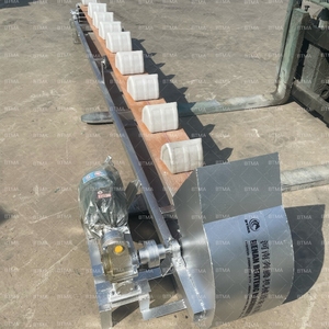 Élévateur à godets personnalisable avec seaux en plastique ou en métal pour systèmes de transport de grains, de <span class=keywords><strong>granulés</strong></span> et de poudres - Product Image 3