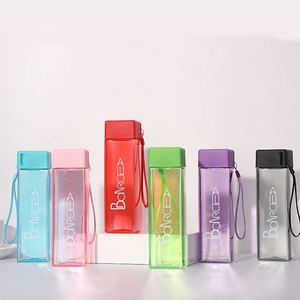 Gobelet de voyage promotionnel en plastique uni, minimaliste, carré, portable, 430 ml, avec logo personnalisé - Product Image 1