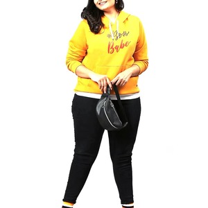 Sudadera con capucha extragrande de punto de forro polar transpirable para mujer de talla grande, informal, para primavera, con diseño frontal personalizado, solo color liso. - Product Image 3