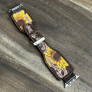 สายนาฬิกา Apple Watch หนังวัวแท้แกะสลักลายดอกไม้สไตล์ตะวันตก งานแฮนด์เมดระดับพรีเมียม OEM ODM สายรัดข้อมือ iWatch ดีไซน์ทันสมัย - Product Image 4