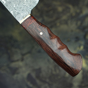 Couteau de chef en acier Damas de qualité supérieure, outil de cuisine artisanal avec manche ergonomique pour la cuisine à domicile et en restaurant - Product Image 4