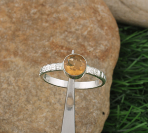 แหวนแต่งงานเงินแท้ 925 ประดับพลอยซิทรินธรรมชาติทรงเหลี่ยม  หินประจำเดือนพฤศจิกายน เครื่องประดับผู้หญิง คลาสสิก ขายส่ง - Product Image 4