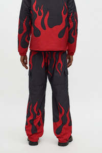 Pantalones Deportivos con Estampado de Llamas para Hombre, Color Rojo y Negro, Estilo Urbano, Pantalones Cargo, Fabricante de Pantalones para Hombre - Product Image 4