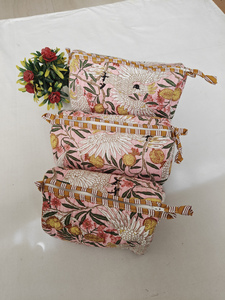 กระเป๋าเครื่องสำอางผ้าฝ้ายพิมพ์ลายดอกไม้สีชมพู ทนทาน มีซิป กระเป๋าอินเดียสำหรับจัดเก็บเครื่องสำอางสำหรับเดินทาง - Product Image 2