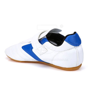 Zapatos de Boxeo Ligeros THREE INTERNATIONAL Premium, Cierre de Gancho y Bucle, Parte Superior de Cuero, Malla Transpirable, Suela Flexible, Profesional - Product Image 6