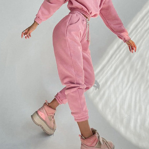 ชุดวอร์มกำมะหยี่ผู้หญิงปี 2026 พร้อมโลโก้สั่งทำพิเศษ เสื้อฮู้ดและกางเกงขายาวผ้าฟลีซอุ่นๆ ชุดออกกำลังกายแขนยาวสำหรับฤดูหนาว - Product Image 6