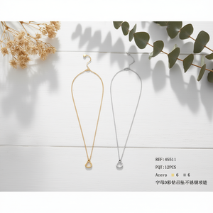 Collana con Ciondolo a Forma di Lettera D in Acciaio Inossidabile, Gioiello Minimalista da Donna 6mm - Product Image 3