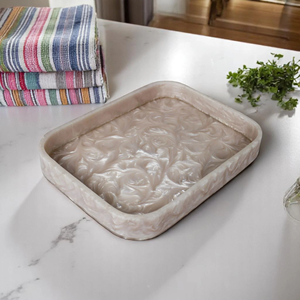 High Quality Polished Eco-Friendly Resin Serving Plate for Party Use - Product Image 6