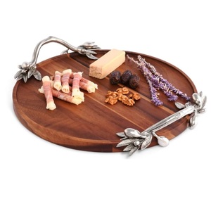 Bandeja de Madera para Servir Dulces o Pasta, Hecha a Medida, Acabado Natural, Multiusos, con Asa de Diseño - Product Image 1