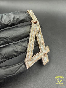 จี้เพชรโมอิสซาไนต์สังเคราะห์ 4 ตัวเลข แบบ Iced Out สั่งทำตัวอักษรได้ สร้อยคอฮิปฮอป เครื่องประดับวิบวับ ของขวัญชุบทองคำแท้ GIA - Product Image 3