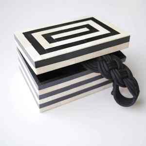 Caja de joyería hecha a mano con incrustaciones de madera y hueso – Organizador de collares, pulseras, anillos y pendientes de la India - Product Image 4