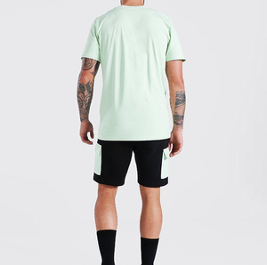 Ensemble T-shirt et short décontracté respirant pour homme, style streetwear, 100 % coton, personnalisable, idéal pour la gym et l'été - Product Image 3