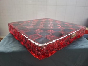 Échiquier en résine fait main, échiquier en résine époxy de haute qualité, échiquier classique récréatif en résine. - Product Image 1