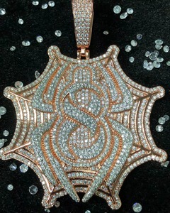 Colgante de Lujo con Nombre de Letra Chapado en Oro Rosa y Moissanita, Temática Iced Out, para Uso Diario, con Microincrustaciones Pavé, Estilo Hip Hop - Product Image 1