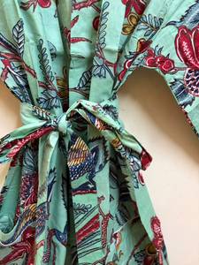 Al por mayor: Bata kimono de algodón con estampado floral y de pájaros para mujer, ligera, para spa, salida de playa y ropa de descanso para damas de honor - Product Image 4