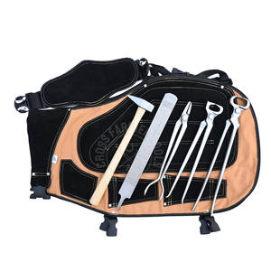 Kit de Herramientas para Herrador Equino con Delantal Marrón, Herramienta para Desmontar Cascos, Alicates, Cortador, Pinzas para Cascarones, Martillo y Lima - Product Image 1