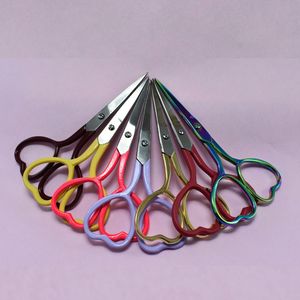 Rehaussez votre artisanat avec nos ciseaux à bec de cygne jaunes de qualité supérieure de 3,5 pouces ! Cisailles à fileter forgées en acier inoxydable de haute qualité - Product Image 4