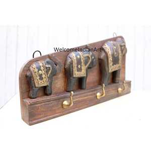 Vieux crochet en bois clé cintre Unique tenture murale pièce de bois décorative - Product Image 3