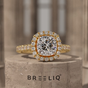 Bague de fiançailles 2 carats en or massif 14K avec diamant taille coussin et halo, bague de mariée pavée, fabricant de bijoux personnalisés en diamant de laboratoire - Product Image 1