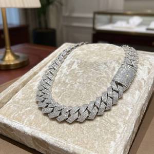Nouveau design Collier en moissanite sertie de diamants, Argent 925, passe le test du diamant, Chaîne cubaine en moissanite, compatible testeur de diamant - Product Image 2