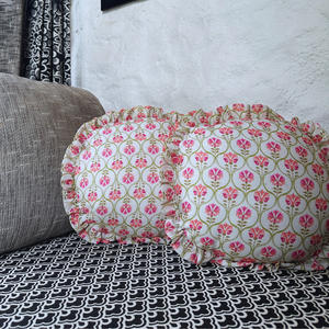 Funda de cojín decorativa redonda de mezcla de lino con volantes |   16x16 Pulgadas |   Estampado Floral de Loto |   Cierre de Cordón |   Venta al por mayor en India - Product Image 4